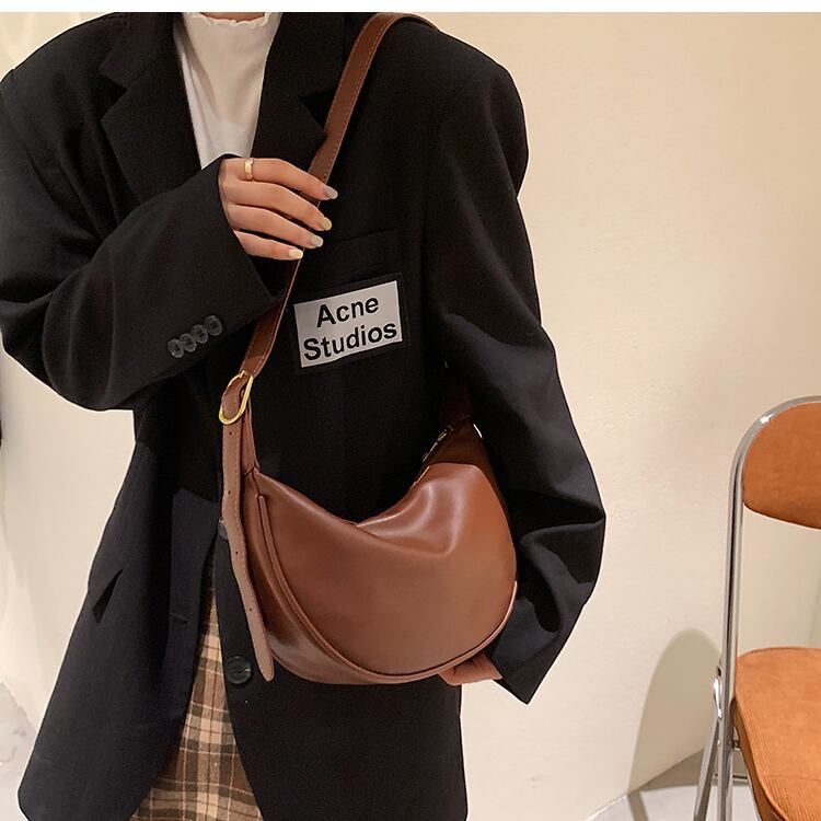 スタンダードオータム レトロ 秋物 メッセンジャーバッグ サドルバッグ シートバッグ 手作りハンドバック18051339738