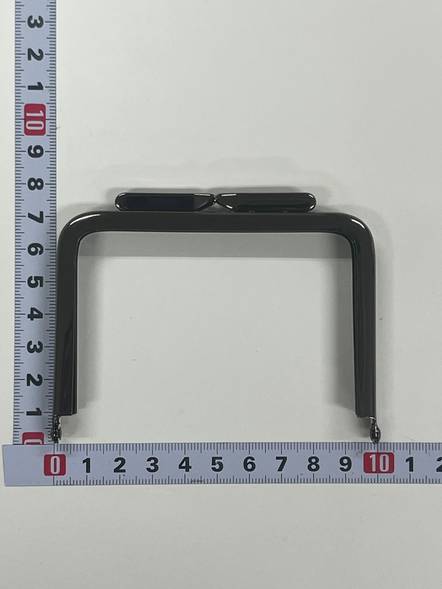４×１８親子(横約12.5㎝×高さ約5.5㎝)　８㎜丸玉　８㎜天両カン　ヨコカン　　（ゴ―ルド）