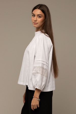 ウクライナ刺繍ヴィシヴァンカ　シルク手刺繍　レディース・フリーサイズ