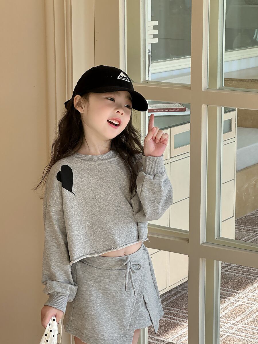 ショート丈ハートトレーナー×インパン付きミニスカート　セットアップ