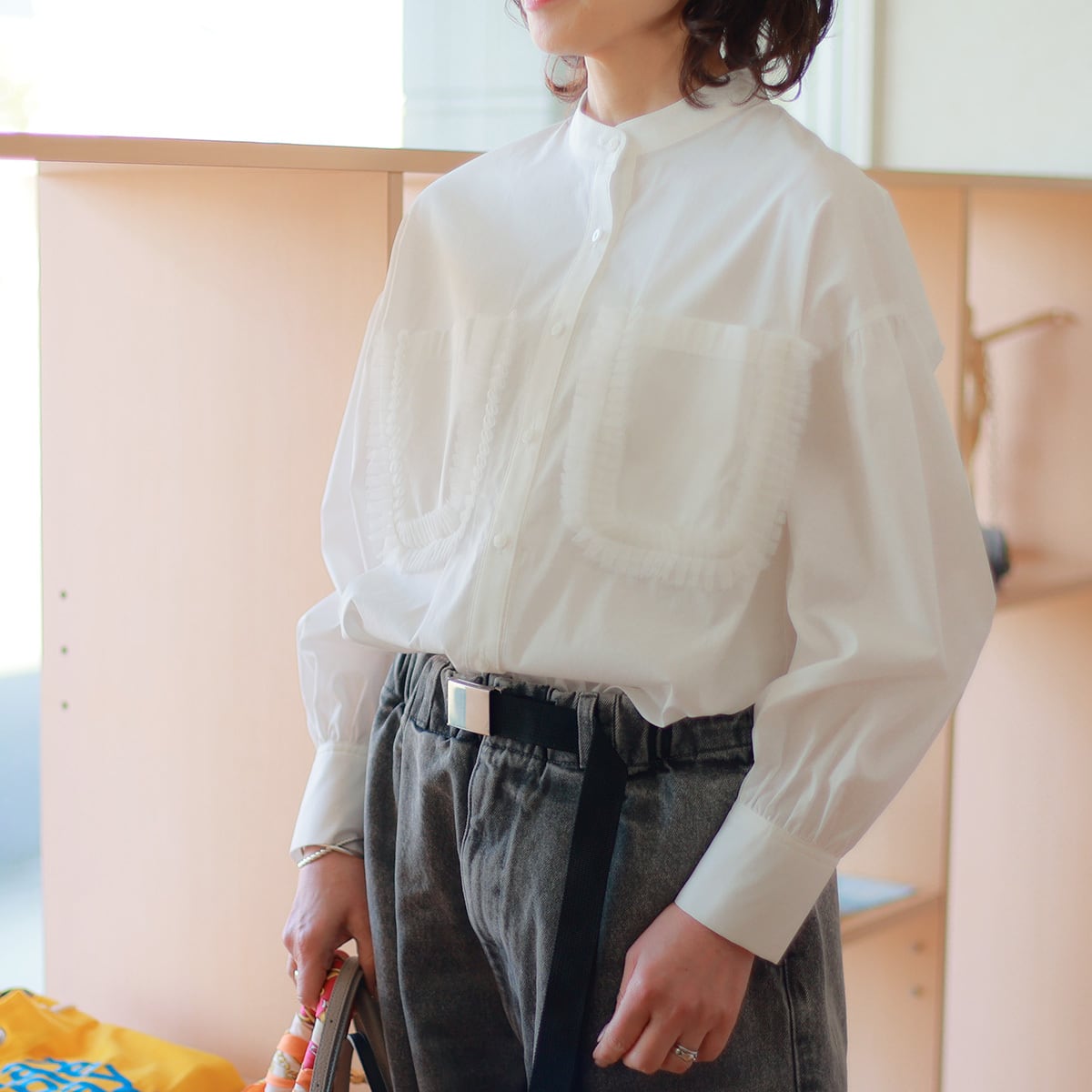 MARGAUX VINTAGE (マルゴーヴィンテージ) ルーミーバンドカラーシャツ with チュールタックポケット