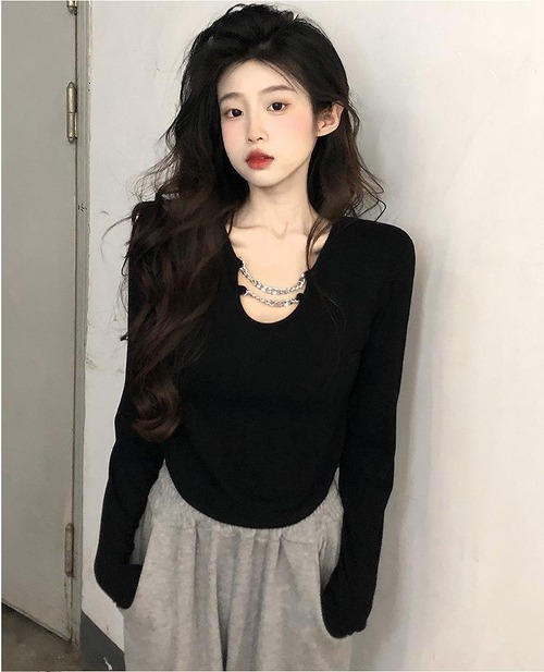 大きいサイズ レディース トップス　アクセサリー　春 秋冬 新品 長袖