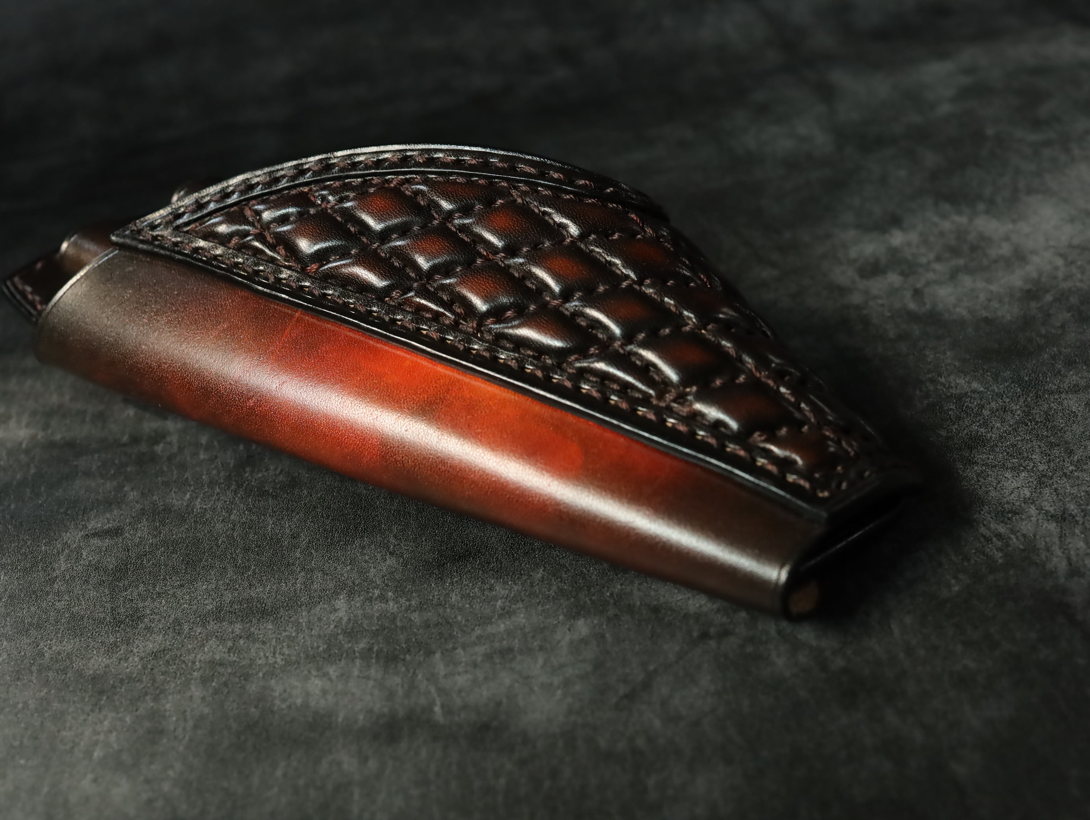 ダイヤモンドステッチの本革高級シザーケース【手染め アンティーク