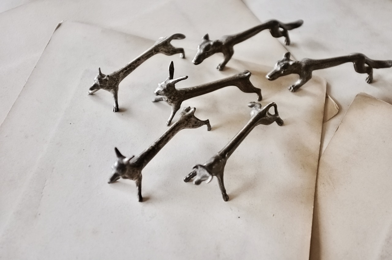 フランス 黙想する動物たちとカトラリーレスト 犬さん アンティーク