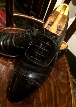 SIMPSON Vintage Oxford Shoes with Vintage Shoe Trees Size 8half (Secondhand)