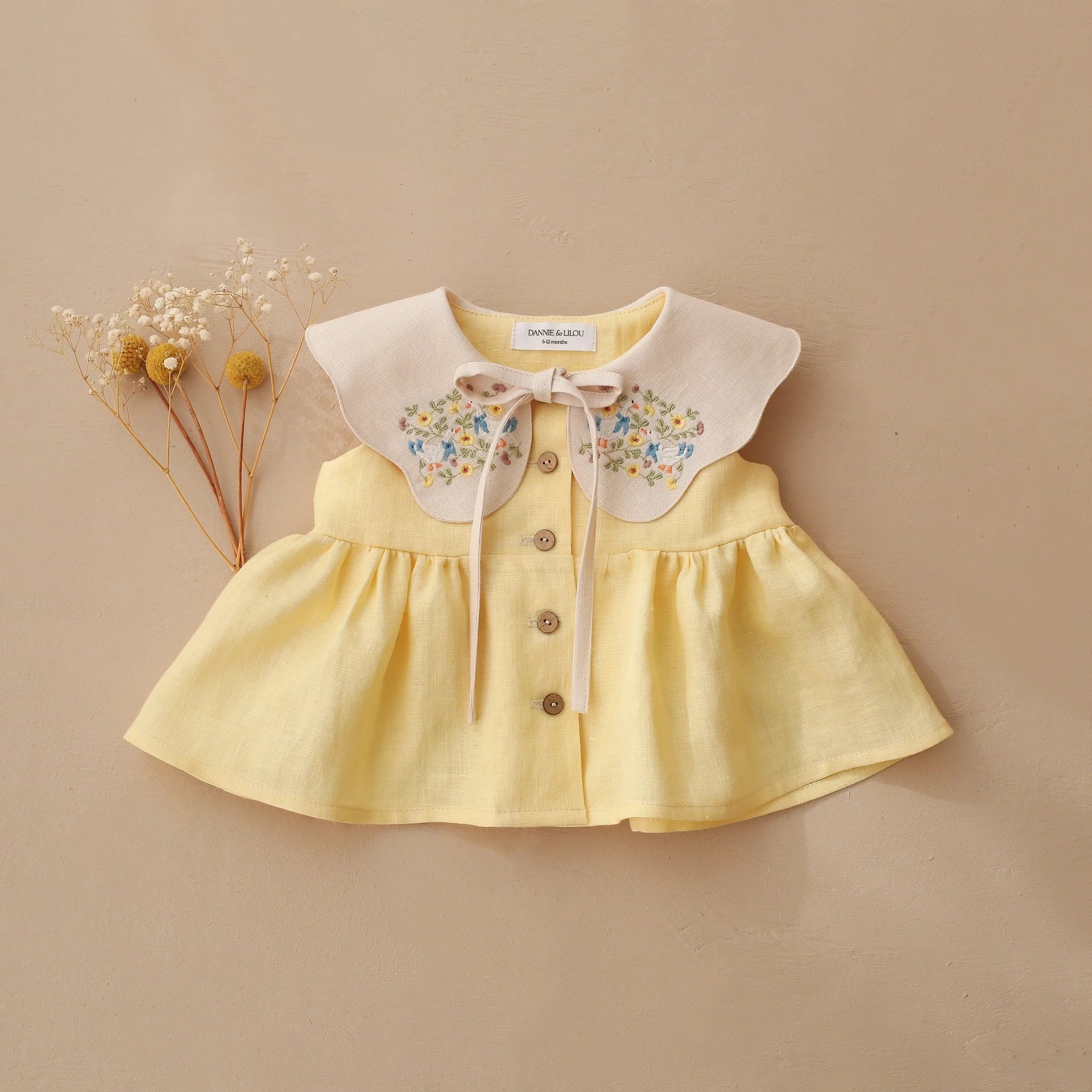 【予約】Dannie and Lilou / LINEN / Top with Petal Collar