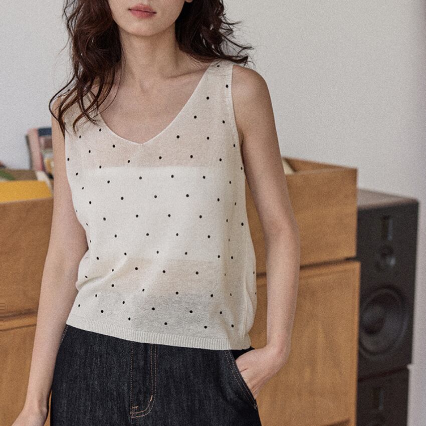 sleeveless v-neck dot pattern knit top L0496