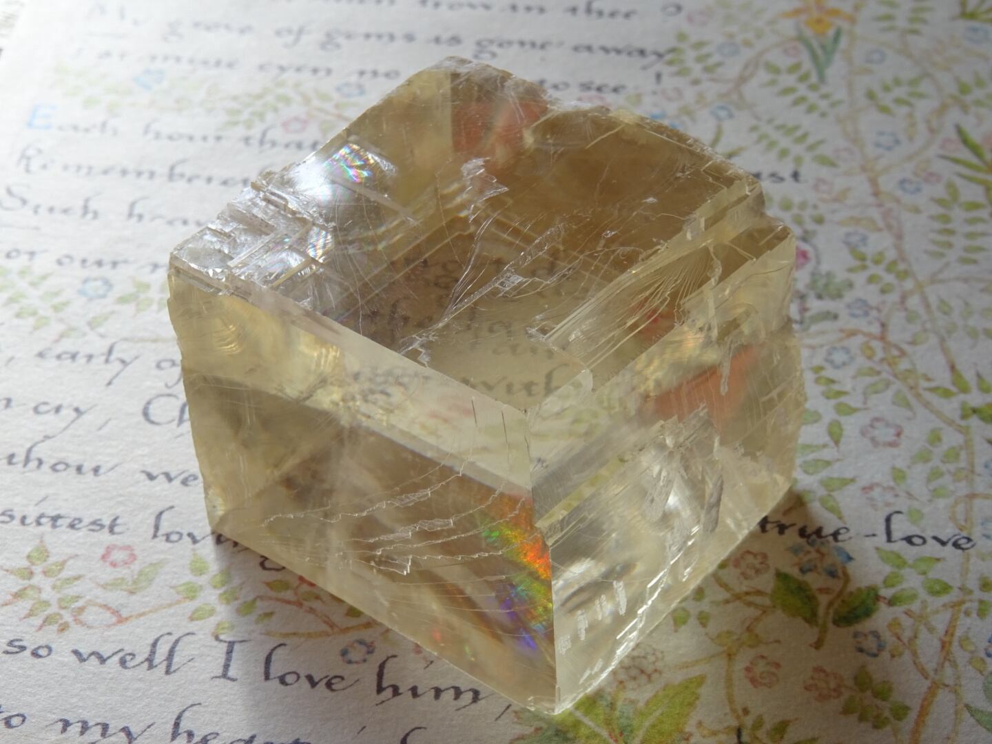 イエローレインボーオプティカルカルサイト(High Quality)