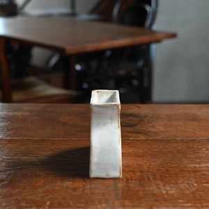 OluNoA / フラワーベース〈 花瓶・花器・一輪挿し・陶器・インテリア・置物 〉