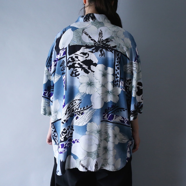 "和" motif beautiful flower art pattern over box silhouette h/s shirt