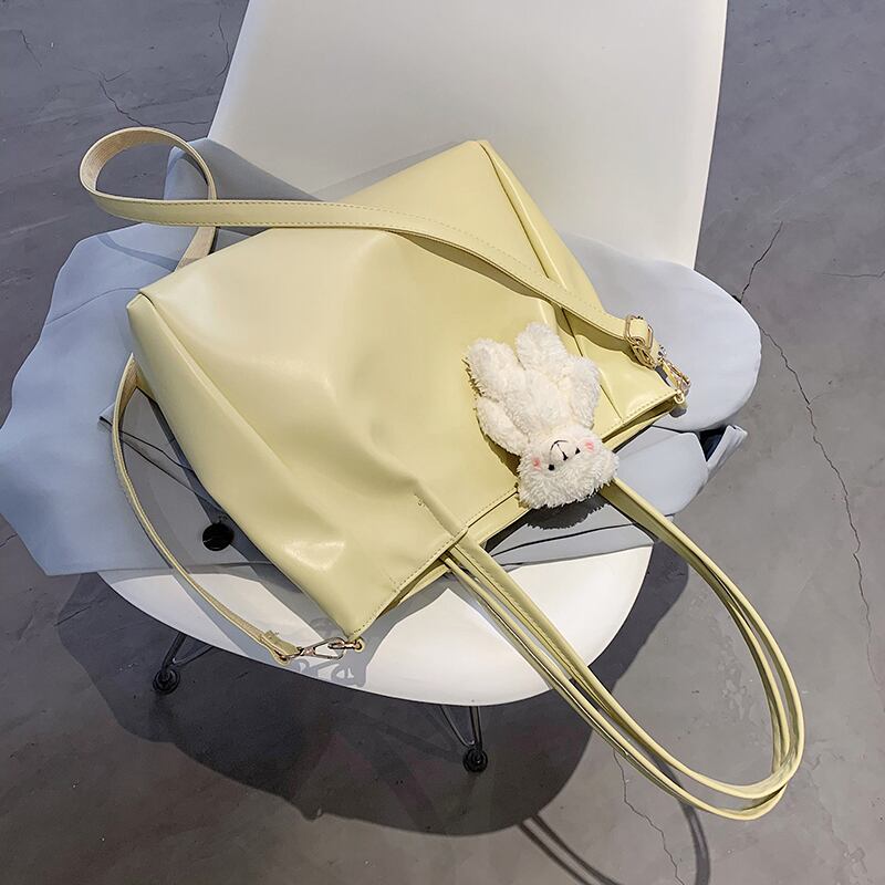 サマーレッド 夏物 トートバッグ メッセンジャーバッグ 手作りハンドバック24016209768