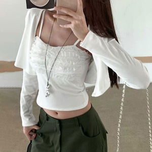 レディース トップス 2点セット カーディガン キャミソール 春秋 韓国 きれいめ 大人 カジュアル かわいい フェミニン カップ付き アンサンブル フリルキャミソール 長袖カーディガン 大人可愛い 大人女子