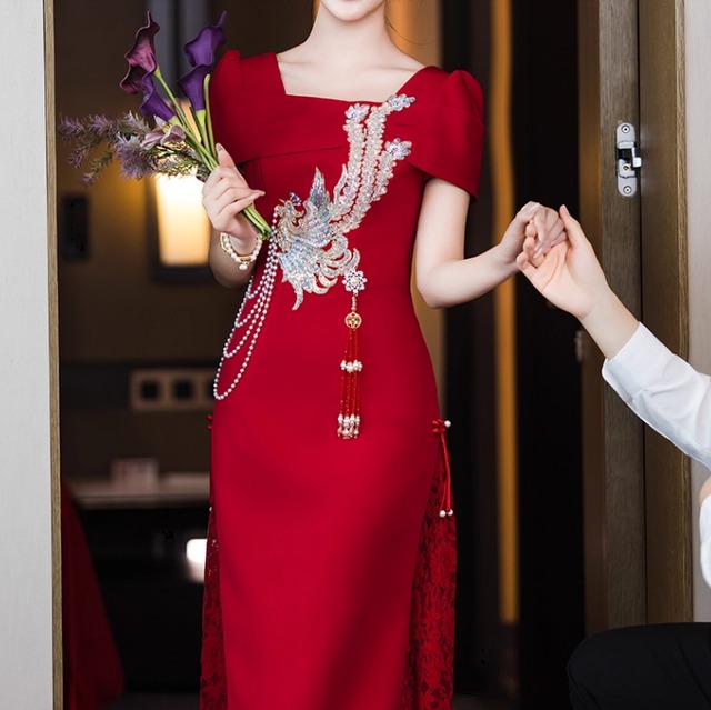 ロングドレス ドレス ウェディング パーティー 結婚式 披露宴 演奏会 発表会 ステージ 衣装 謝恩会 ラウンジ クラブ ロング 半袖 スクエアネック ストレート 細身 レース キラキラ ラグジュアリー 可愛い きれいめ 大人可愛い 上品 おしゃれ アジアン キュート エレガント 主役級 存在感 クラシック ゴージャス 華やか クラシカル イベント ホテル レストラン 教会 チャペル 高見え 格上げ 中国 春 夏 秋 冬 シーズンレス 2XL 3XL S M L XL 大人カラー バーガンディ