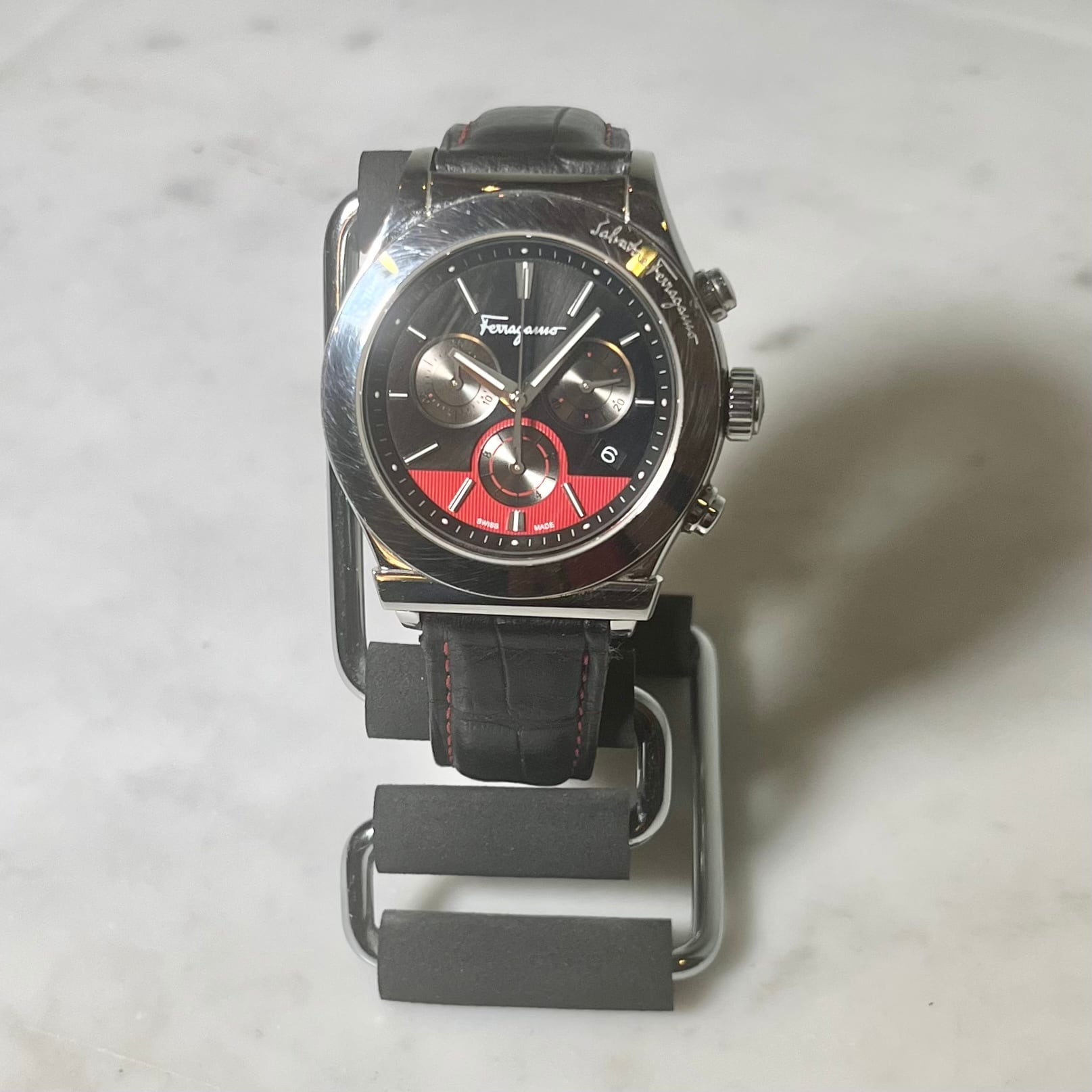 SALVATORE FERRAGAMO chronograph quartz watch | NOIR ONLINE powered by BASE
