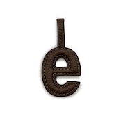 INITIAL CHARM Small (GREIGE)