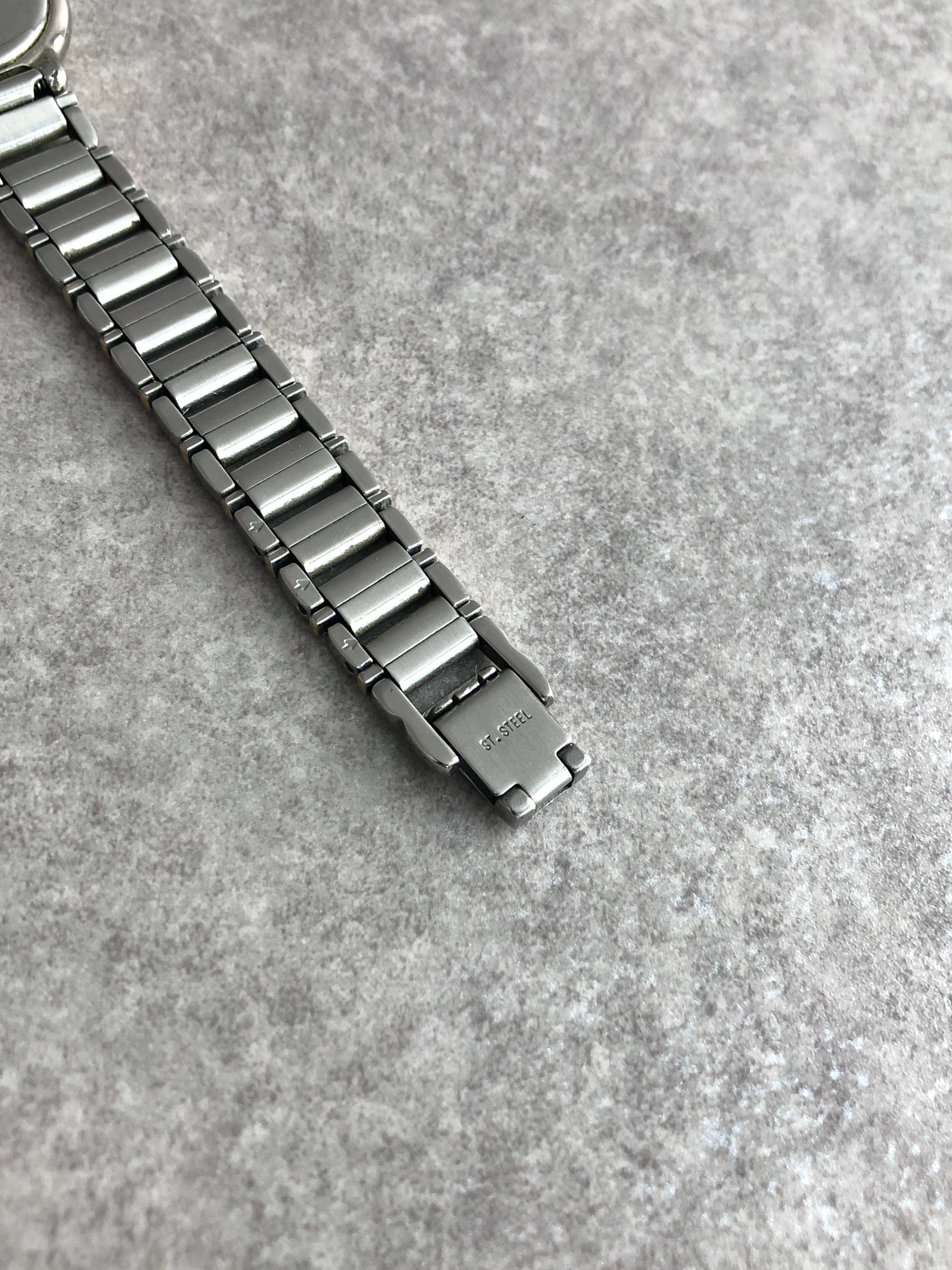 Yves Saint Laurent イヴ・サンローラン 腕時計 シルバー ステンレス