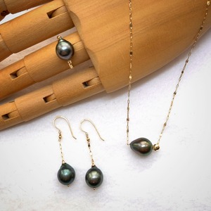 2026 Lucky Bag ＊ K10YG ／黒蝶真珠セット （限定5セット）