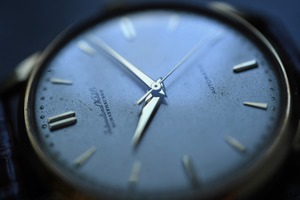 【腕時計】1951年 IWC Cal.852 ”極初期型” 白文字盤 18KYG 金無垢時計 自動巻き メンズ腕時計 International watch company Automatic Early production