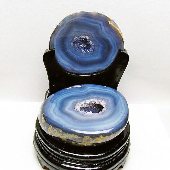 1.9Kg トレジャーメノウ アゲート ジオード 台座付属 一点物 175-1506