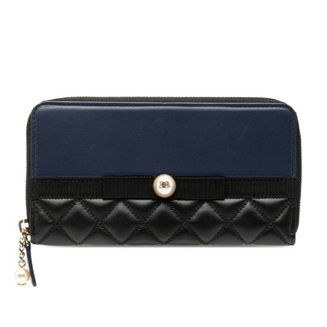 シャネル ココマーク マトラッセ ラウンドファスナー 長財布 ブラック ネイビー レザー フェイクパール レディース CHANEL 【中古】