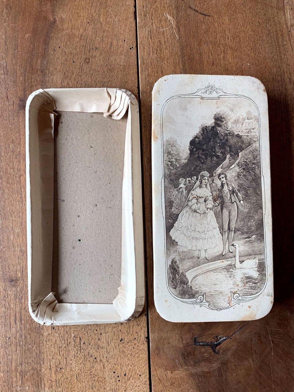 ドラジェボックス 砂糖菓子の紙箱 婚礼 白鳥 wedding | Brocante de La