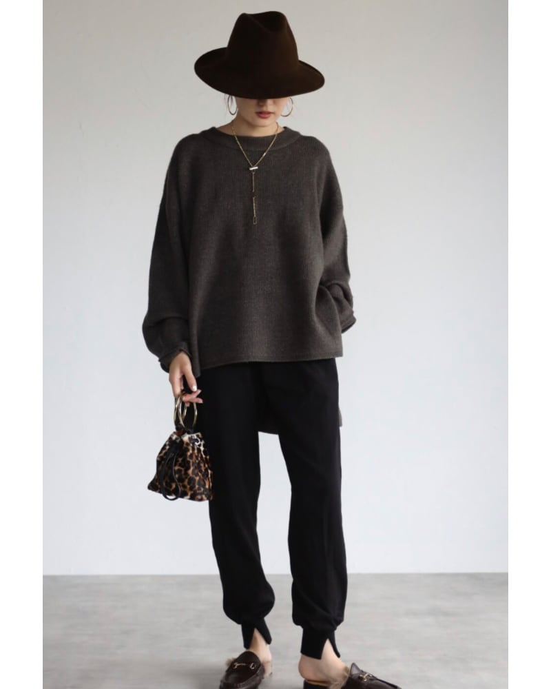 サイドスリットニット