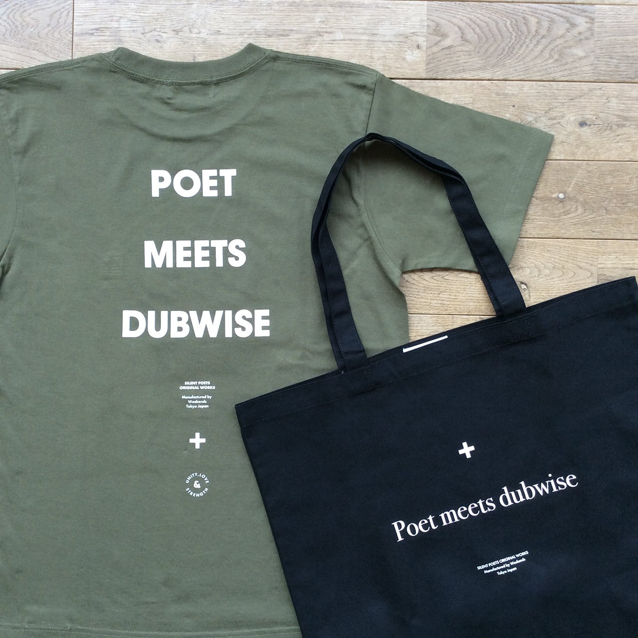 〈残りわずか〉【別注／Poet Meets Dubwise】"PMD Logo" Tシャツ（エコバッグ付き）