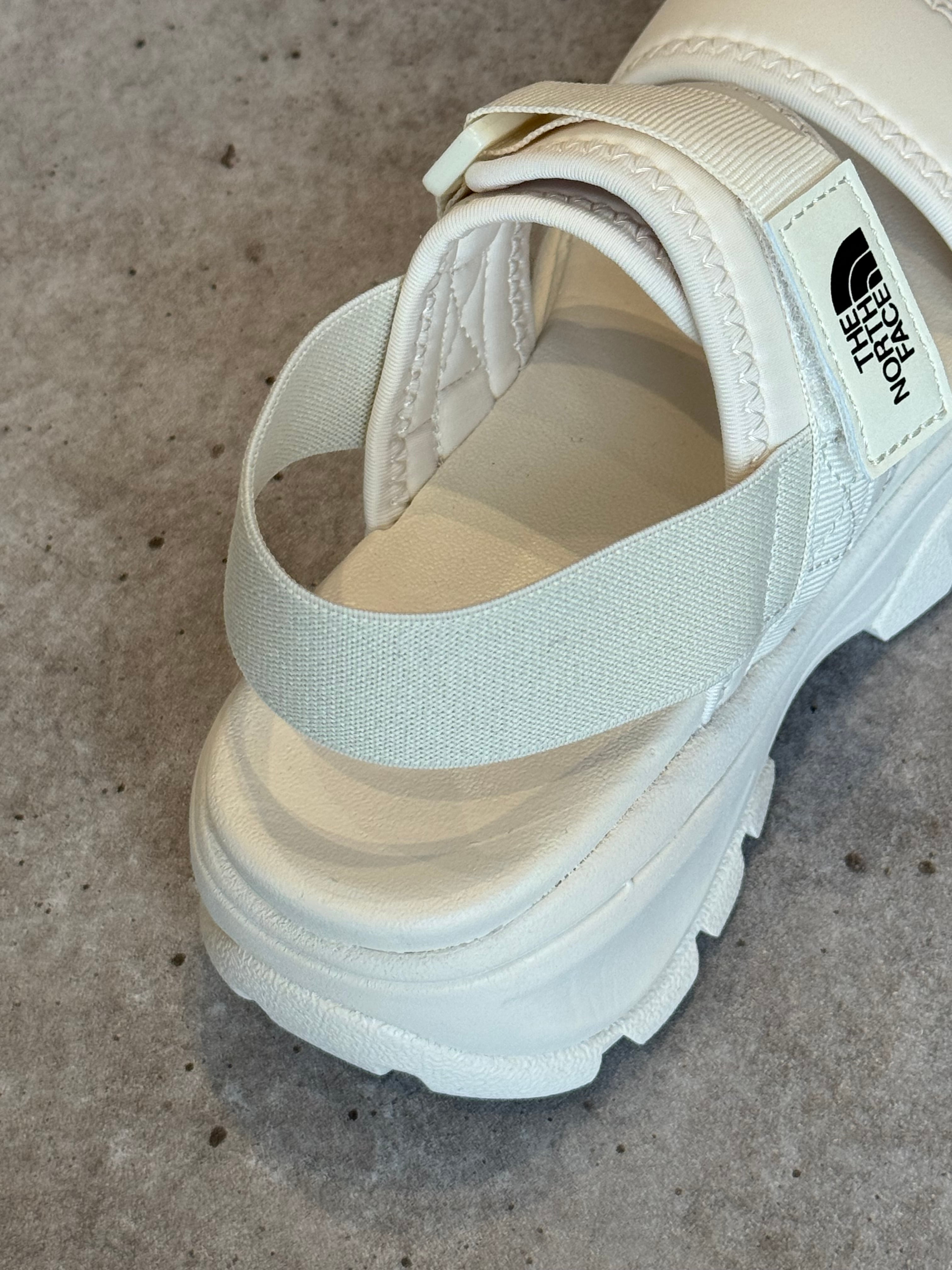 THE NORTH FACE WHITE LABEL hexa lux sandal | peache select