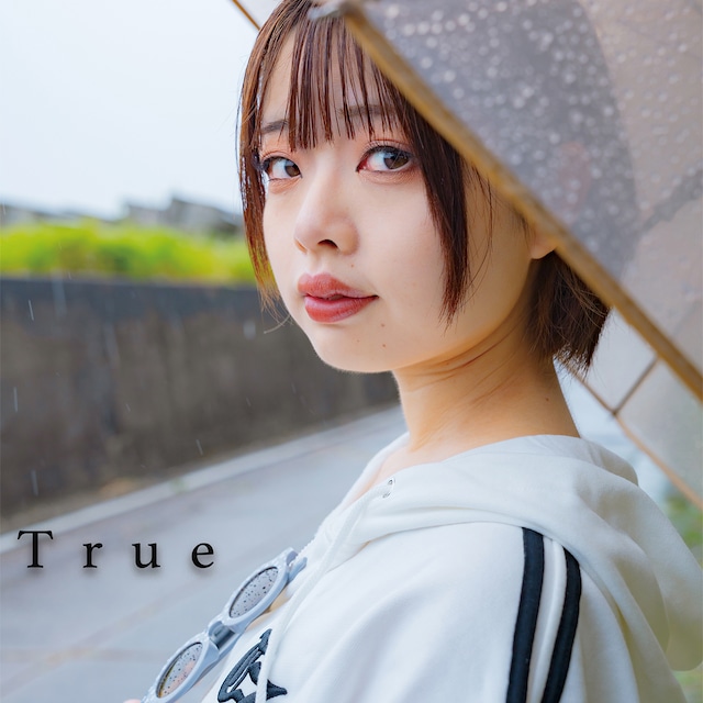 shiori写真集「True」