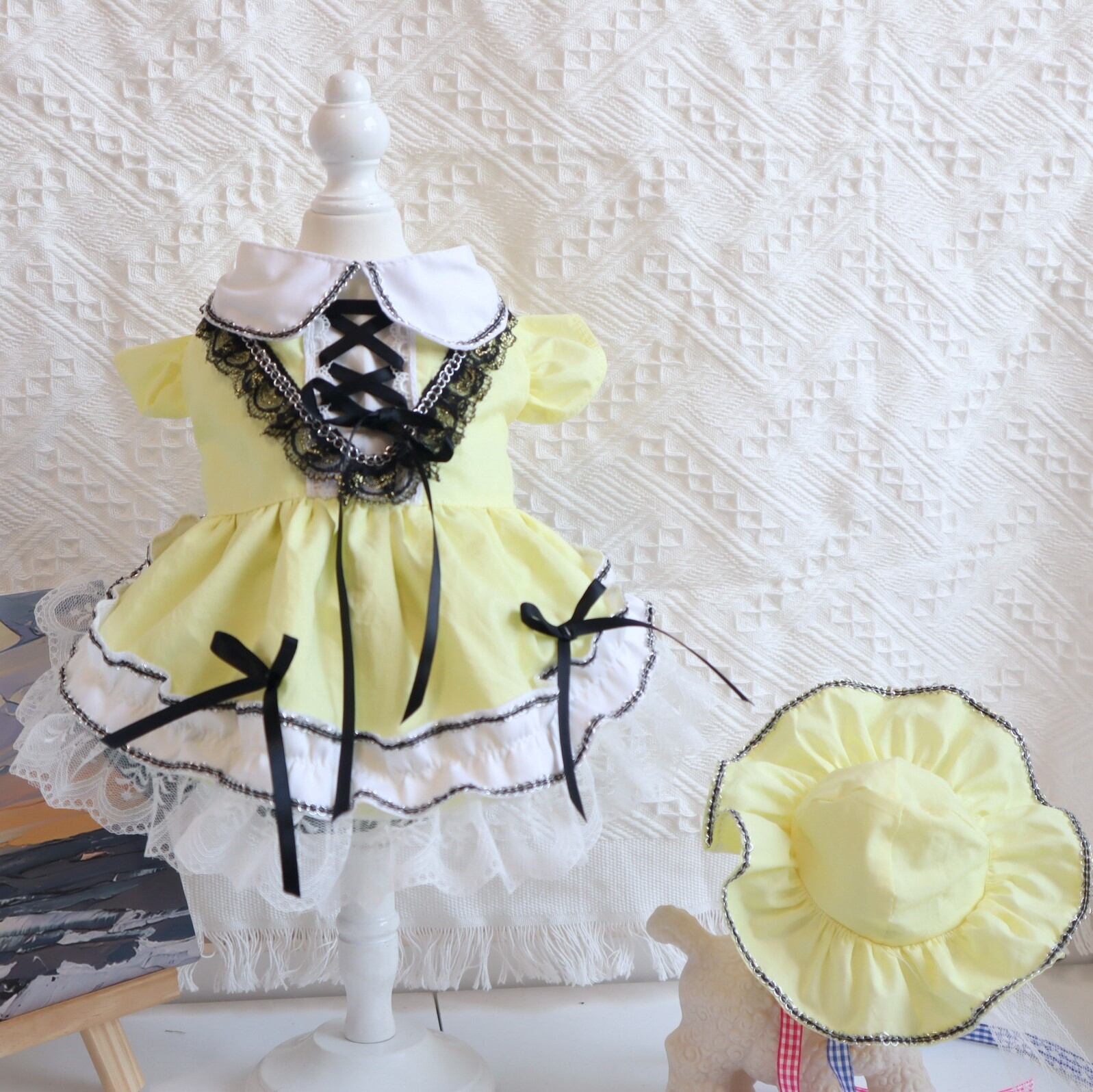 レモンイエローの爽やかワンピース