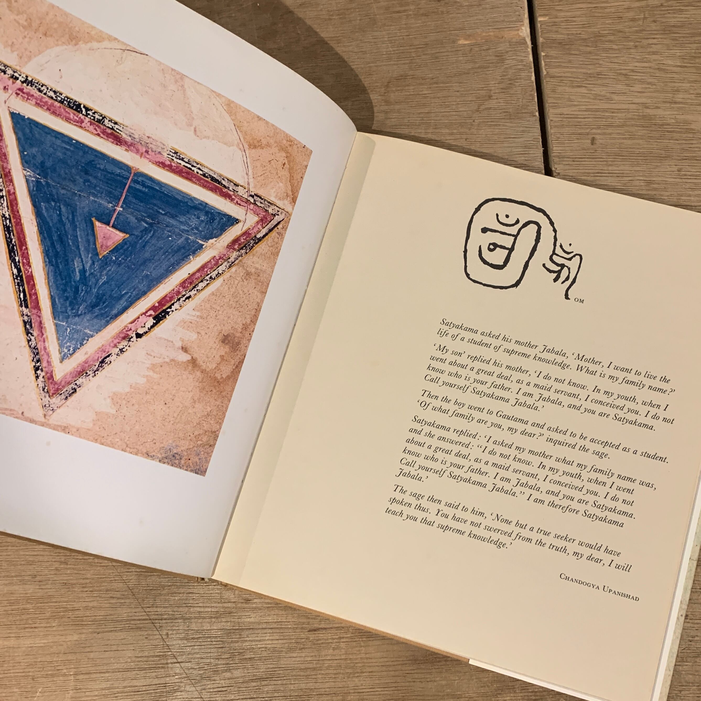 YOGA ART Ajit Mookerjee with a contribution by Philip Rawson | 百年