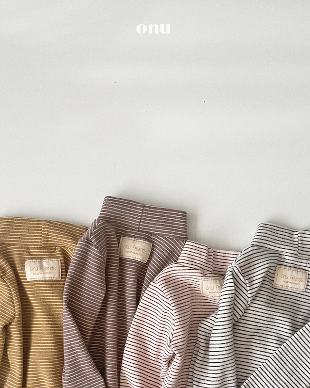 予約⌇onu/ Soft stripe half turtleneck