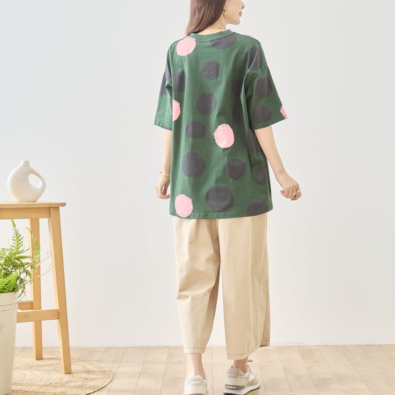 新作][TRUBE]ドット柄プリントTシャツ 半袖 五分袖 水玉 ラウンド