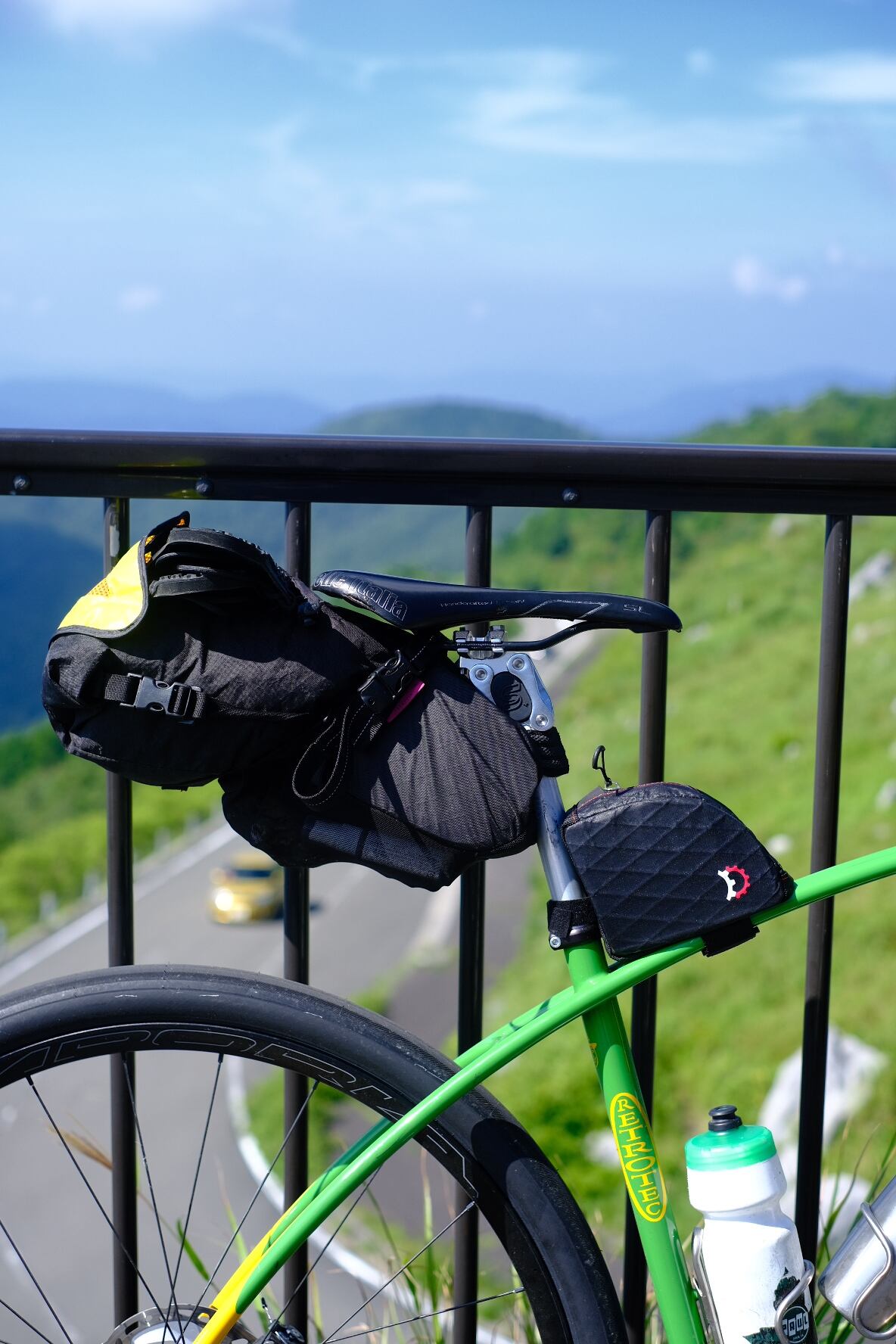 SWIFT INDUSTRIES】OLLIEPACK SEAT BAG (ECOPAK/BLACK) | Humhumhug