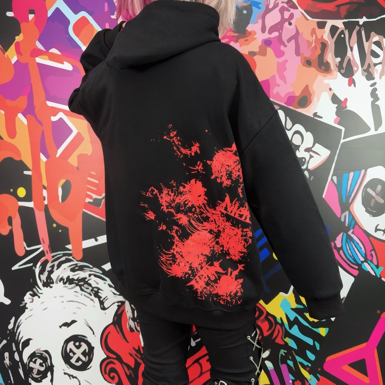 先着77点限定ばら撒きプレゼント》RED CLAW MARKS BLACK HOODIE | NIER