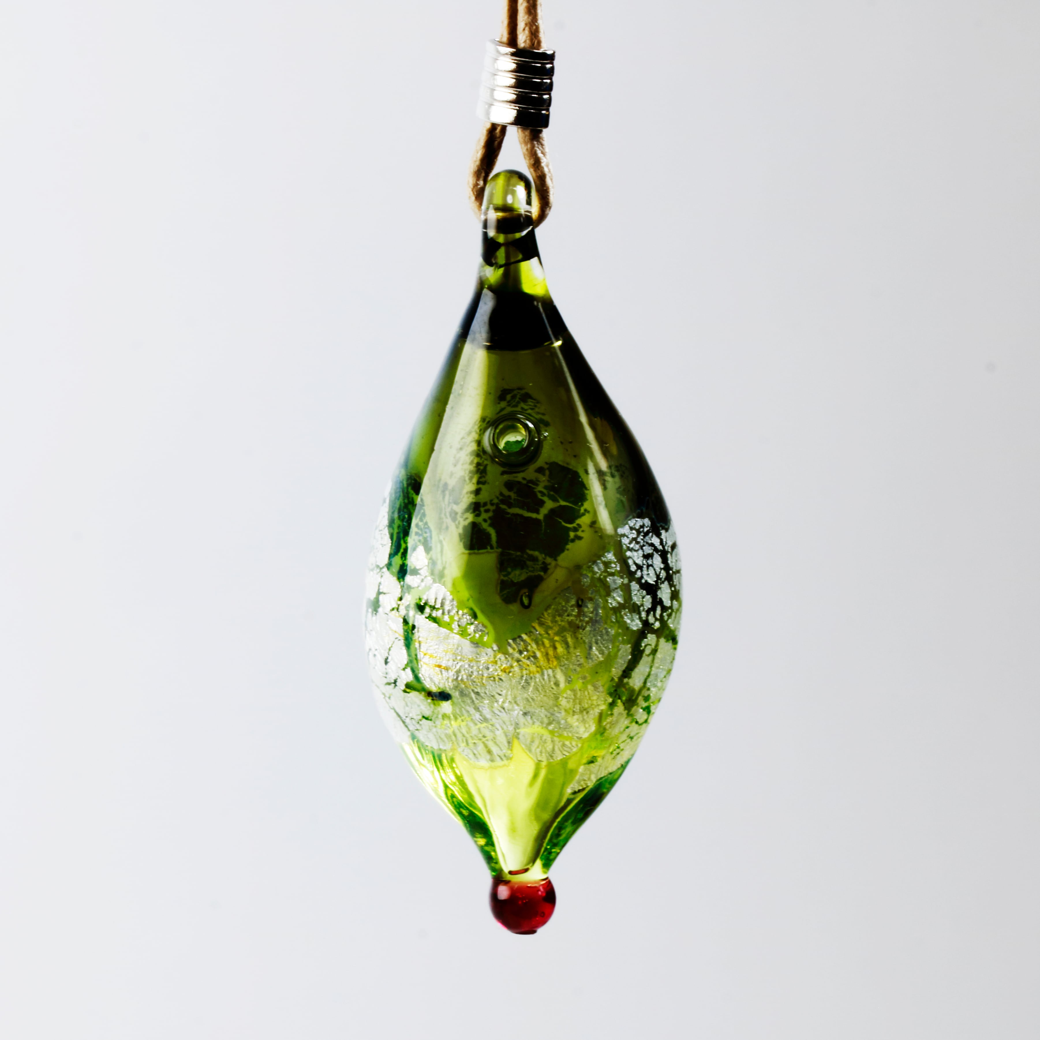 硝子のアロマペンダント（銀箔入）<鶸萌黄 -Hiwamoegi- > | Hamagon