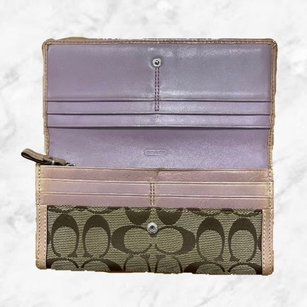 1点限定/COACH】コーチ シグネチャー パープル 長財布(ボタン 1点限定/COACH】コーチ シグネチャー パープル 長財布(ボタン