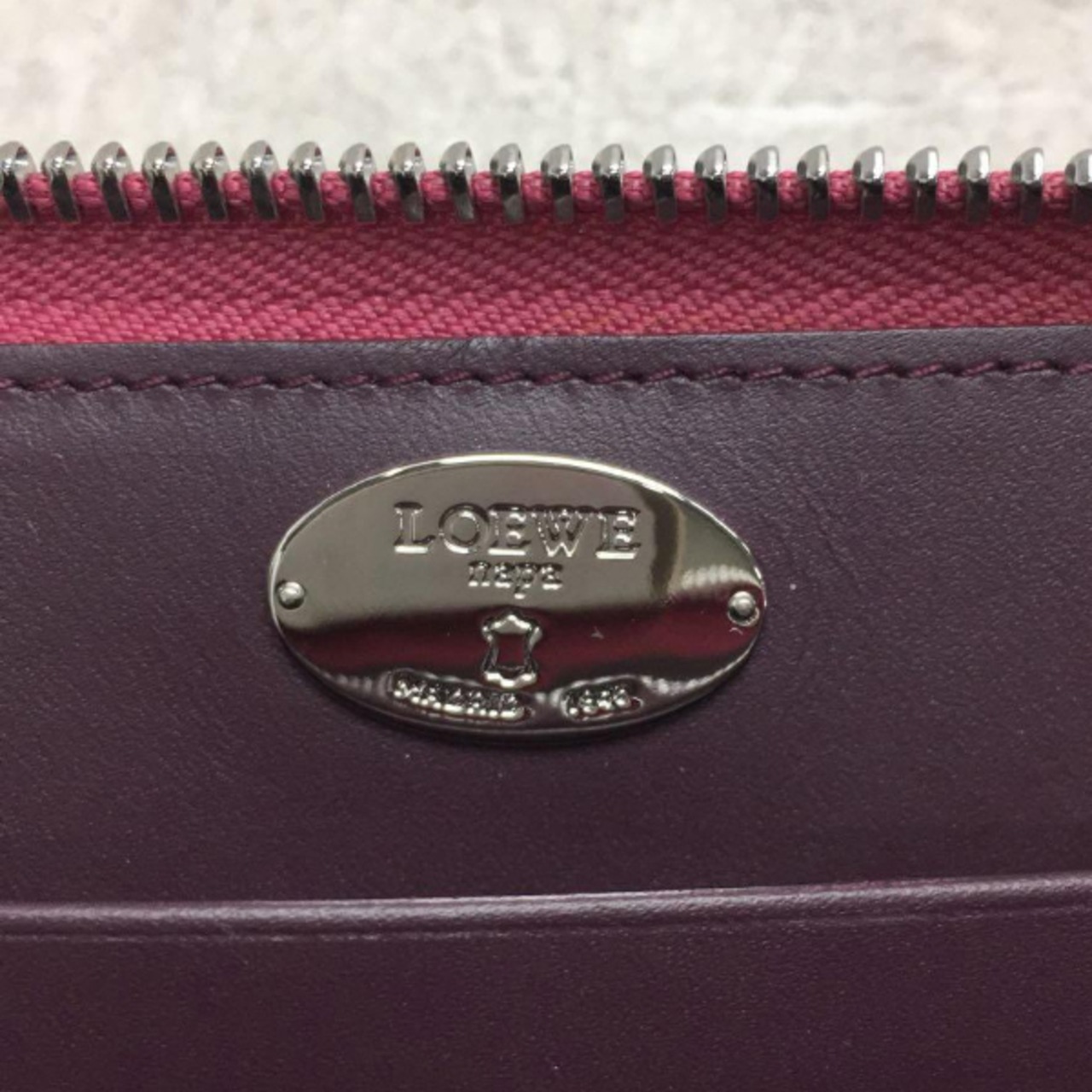 LOEWE(ロエベ)ラムレザーウォレット/ピンク