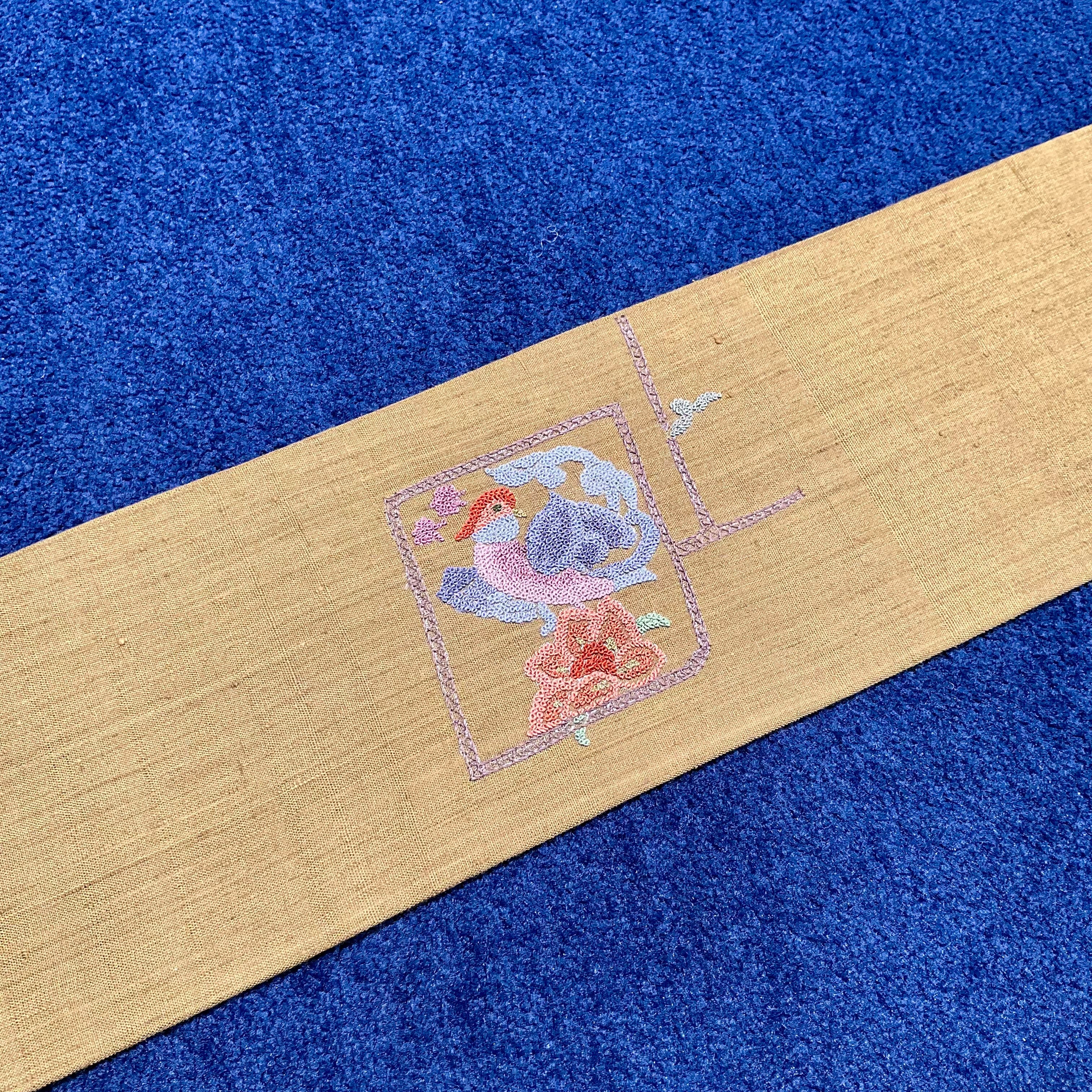 Bird in a frame＊相良刺繍 手刺繍 鳥 ブラウン 茶 鶯茶 名古屋帯 B342