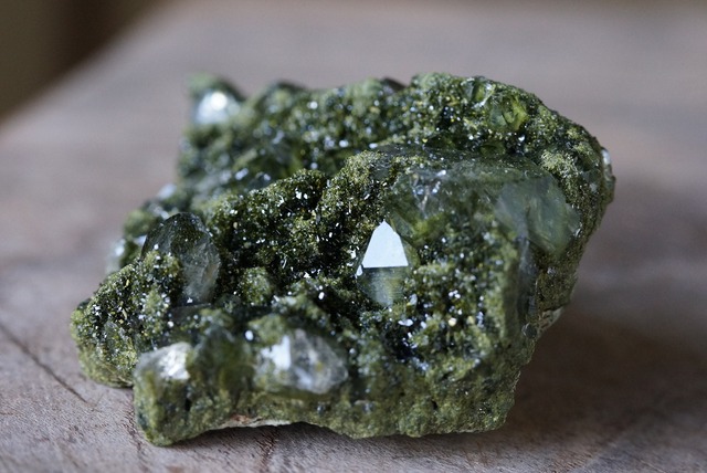 トルコ産エピドート / クォーツ (D) Epidote / Quartz