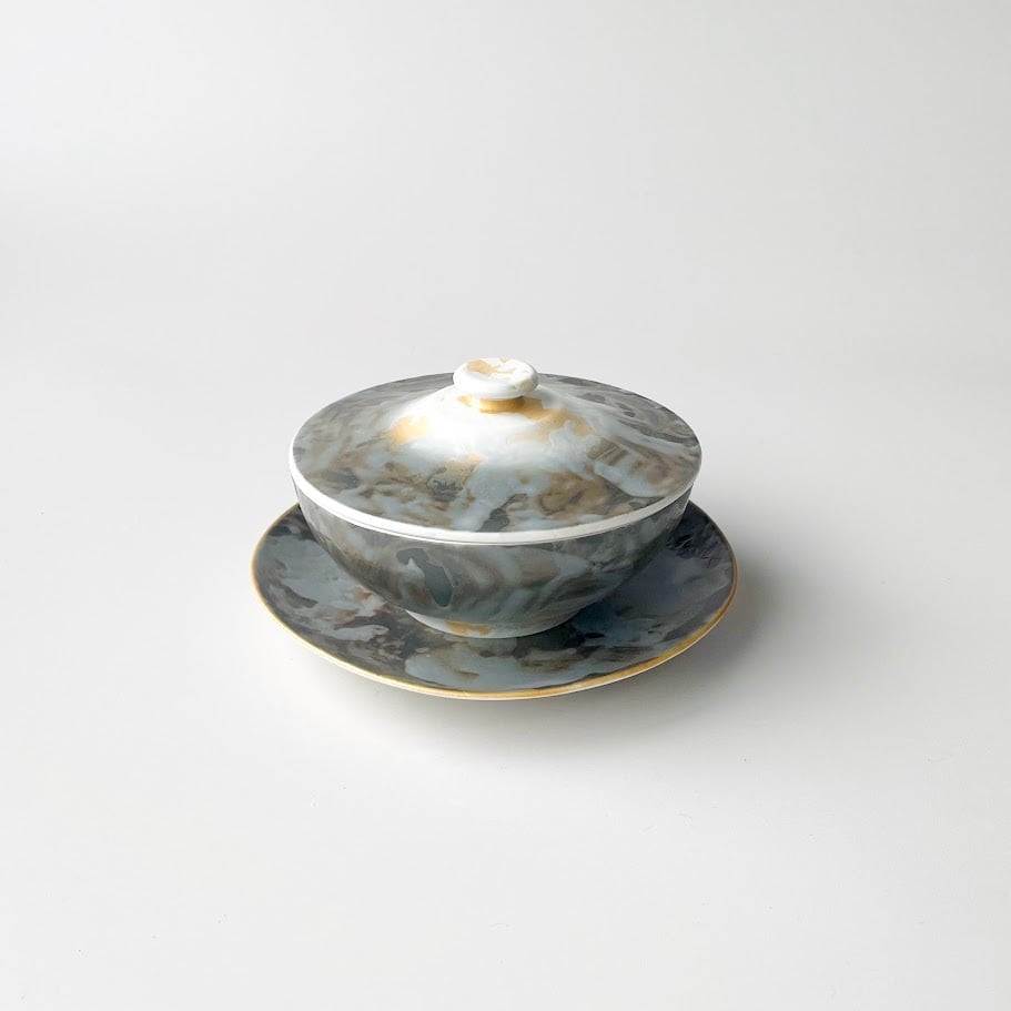 焼物 有田焼】月華 富士型蓋物 | 和食器のすべて