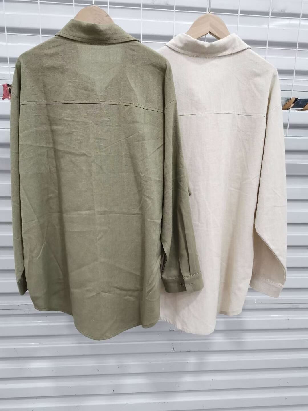 ポケット付き　リネンブレンドレギュラーシャツ　ASF212010-1057