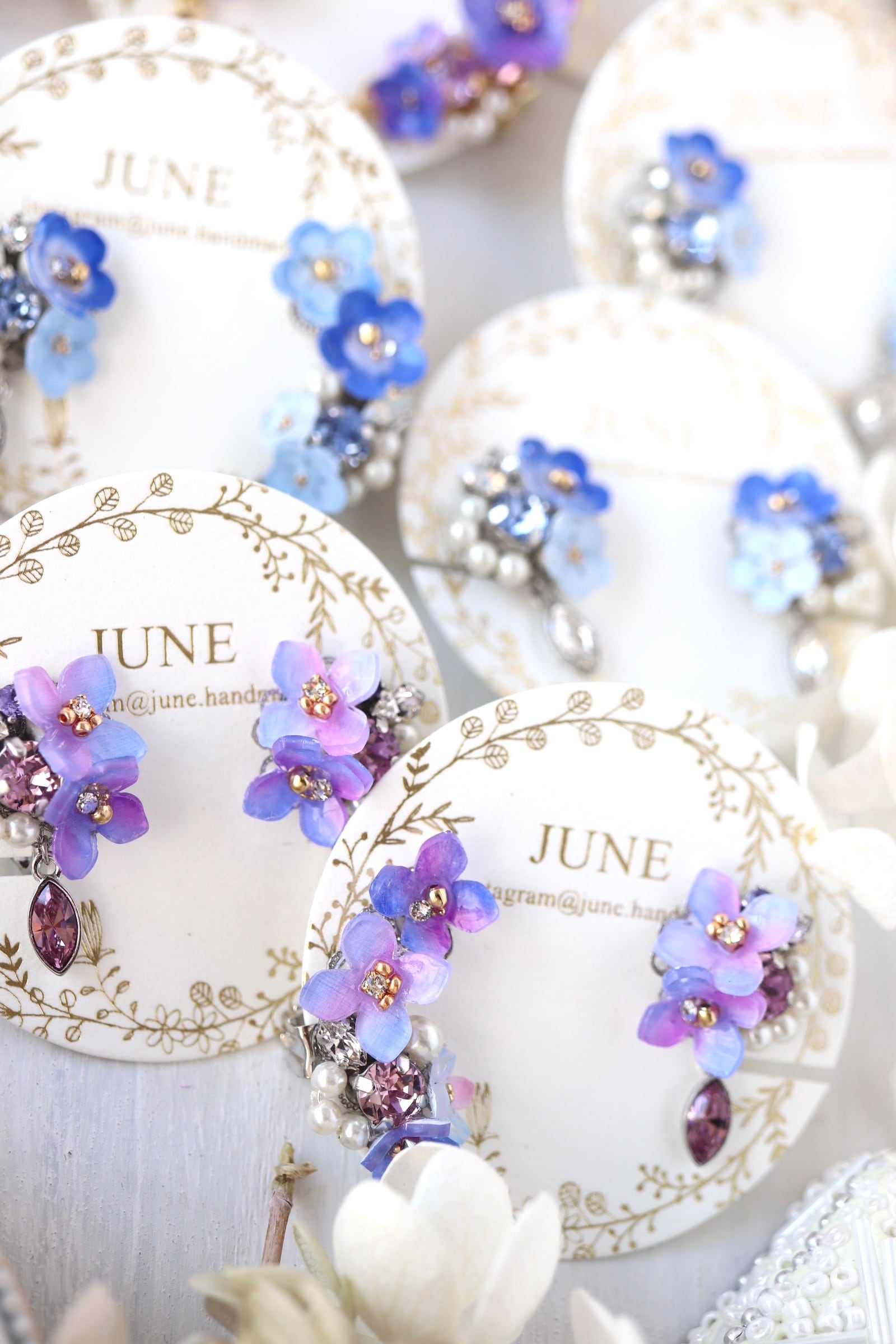 紫陽花とスワロフスキー bijouのピアス／イヤリング | 大人可愛い 