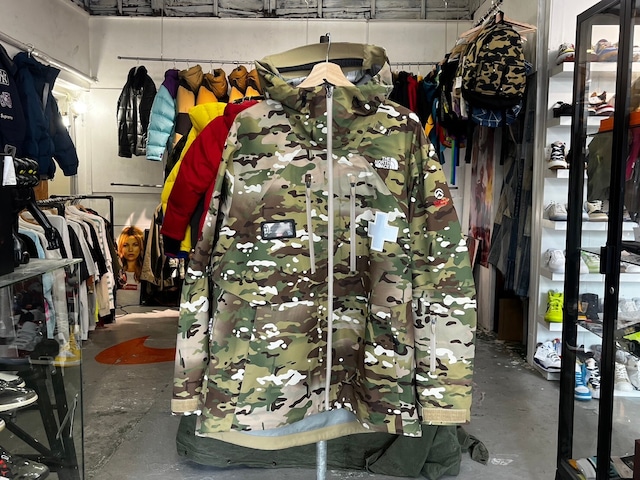 Supreme × THE NORTH FACE SUMMIT SERIES RESCUE MOUNTAIN PRO JACKET MULTI CAMO XL 04907