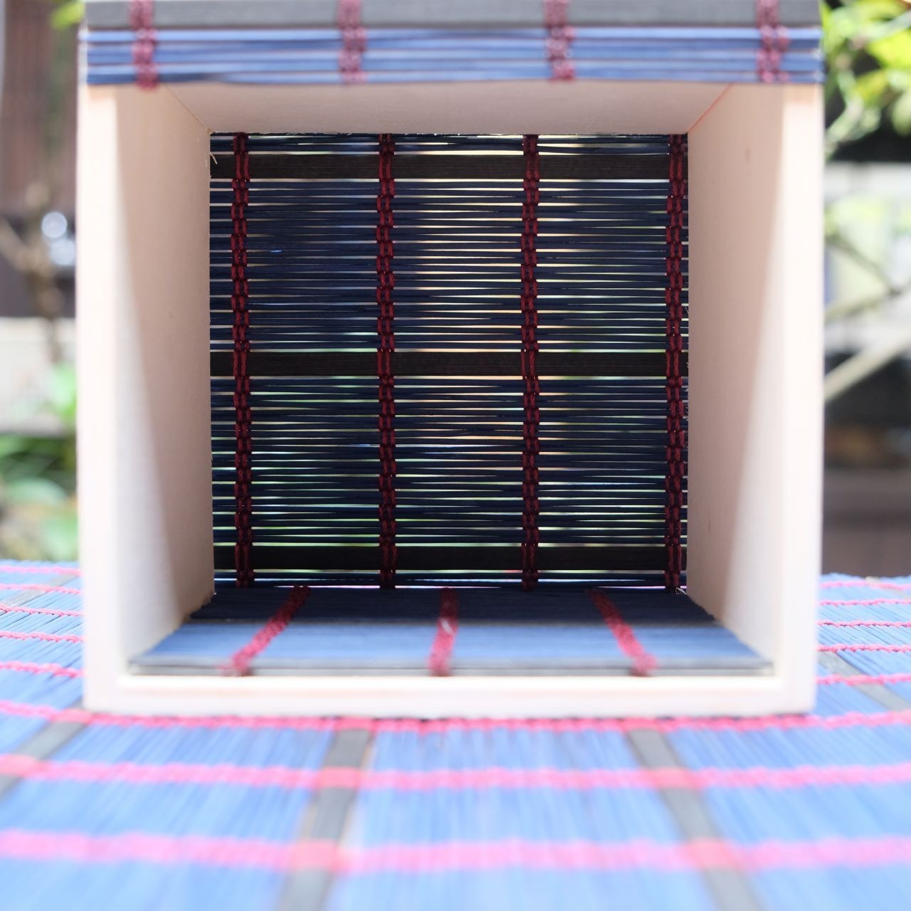 【すだれBOX】干支飾り さをり織り 巳年 白桃 12㎝×12㎝ 奥行10㎝