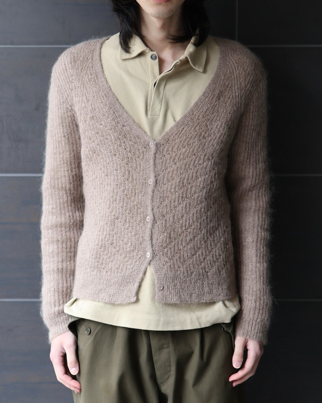 Bicolor stitch design v-neck knit