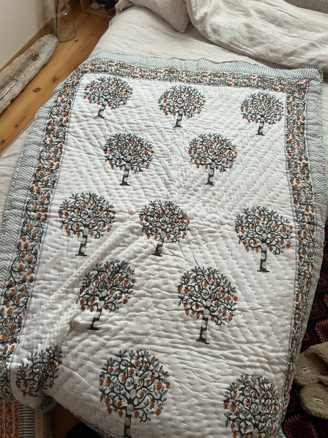 【少し個性のあるキルト】ザクロの木　ジュニアサイズ　100＊150cm　ブロックプリントキルト　インドのお布団　