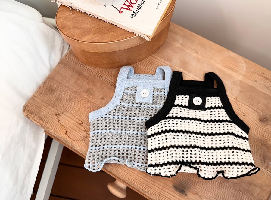lowell knit crop top XS ~ XL 2color / 犬服 ショート丈 ニット素材 犬 服 夏 ボーダー ストライプ キャミソール 軽量 おぱんつカット タンクトップ 涼しい crop top 薄手 ノースリーブ 可愛い 韓国 ペット服 通気性抜群 犬の服 ドッグウェア 袖なしTシャツ 猫
