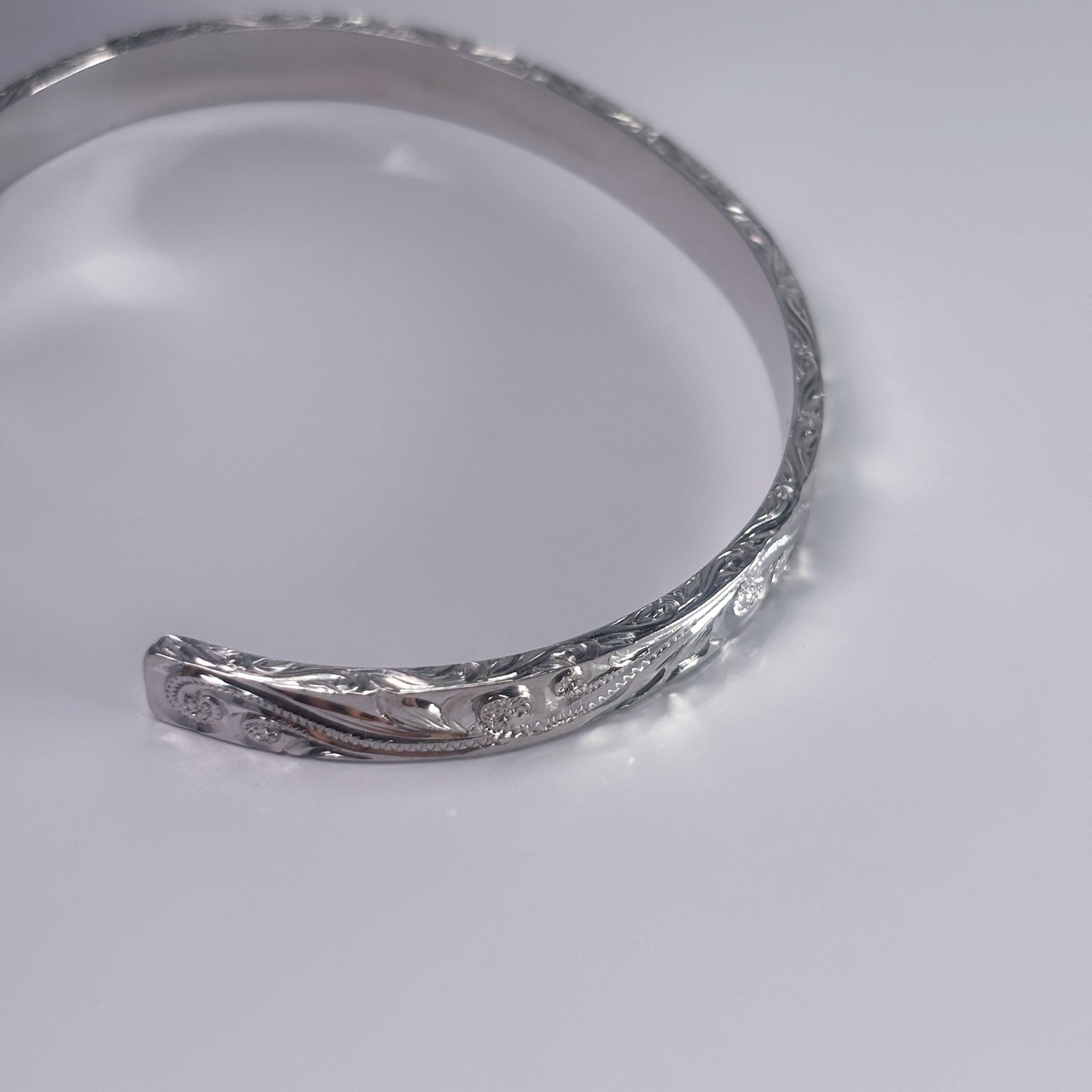 Heavyweight Hawaiian Bangle-plumeria-