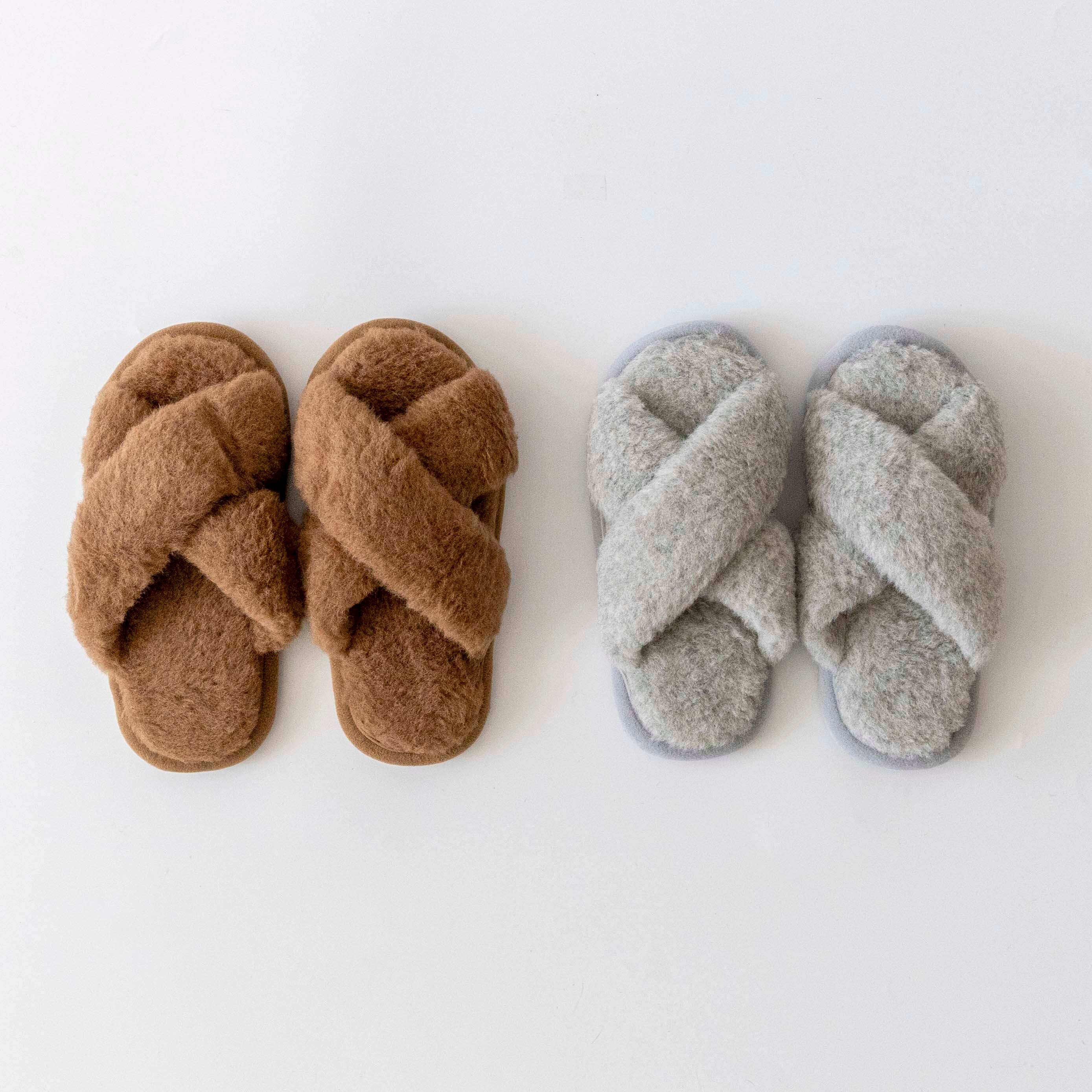 FLOKATI / Fluffy slippers 